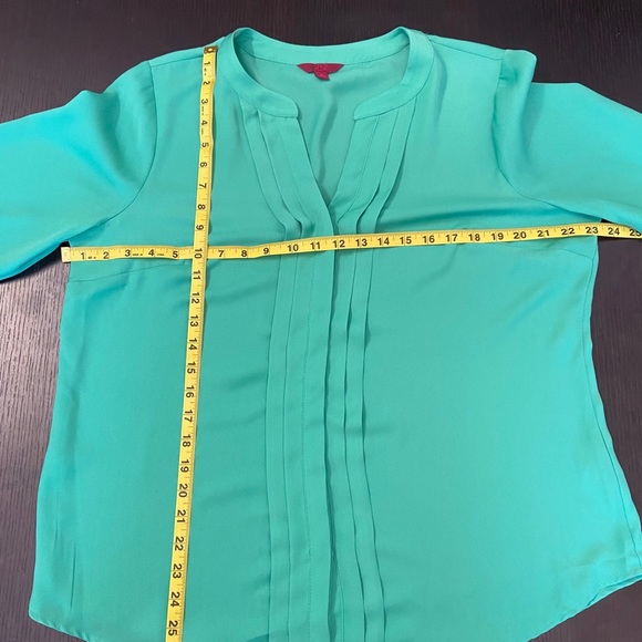 ❣️212 Collection Blouse❣️ - Picture 5 of 6